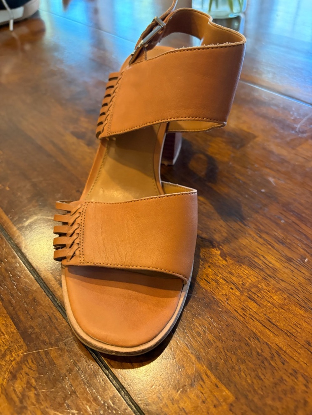 Vince Camuto Karmelo Block Heel Leather Sandal, Tan, 8.5 - Picture 7 of 9